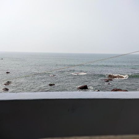 Sunny Cliff Hotel Арамбол Екстериор снимка